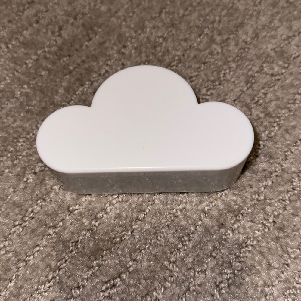 Cloud key holder.